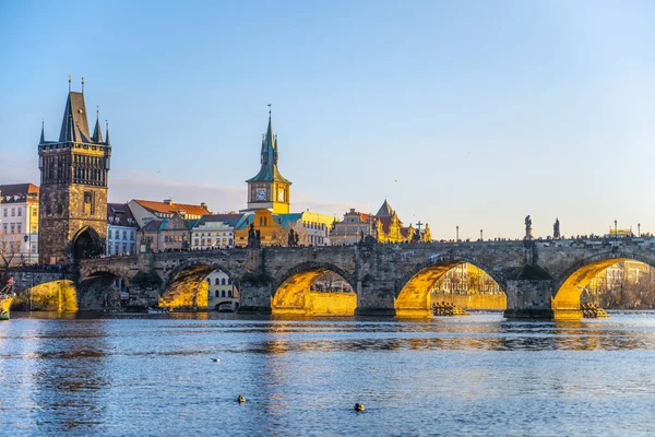 Charles Bridge over Vltava River in Prague — Stock Photo, Image