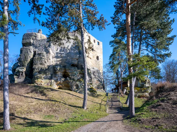 Středověké zříceniny Valecovského hradu — Stock fotografie