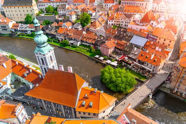 Vista aérea del centro de la ciudad de Cesky Krumlov — Foto de Stock