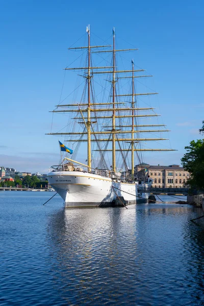 Chapman Barco Acero Amarrado Orilla Occidental Isla Skeppsholmen Estocolmo Suecia — Foto de Stock