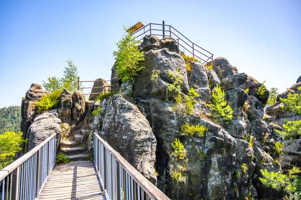 Nuns Rock Tedesco Nonnenfelsen Formazione Rocciosa Arenaria Sopra Kurort Jonsdorf — Foto Stock