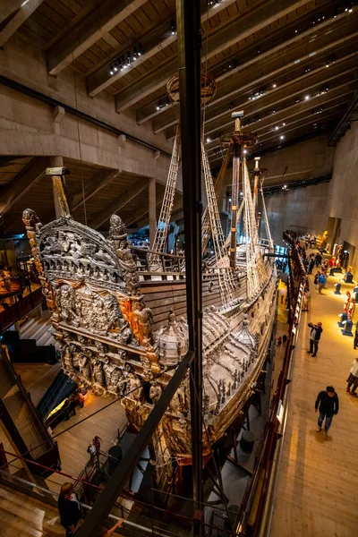 斯托克霍姆 Sweden 2022年6月11日 瓦萨号 Vasa 是一艘瑞典军舰 建于1626年至1628年 该舰于1628年8月10日在斯德哥尔摩港口附近沉没 它在1961年被打捞上来 现在最吸引人的是 — 图库照片