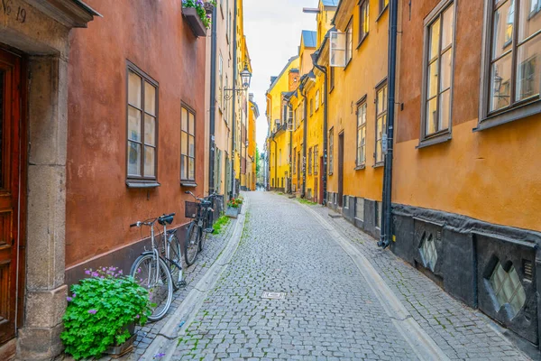 旧市街の古い石畳の通り スウェーデン ガンラ スタン ストックホルム スウェーデン — ストック写真