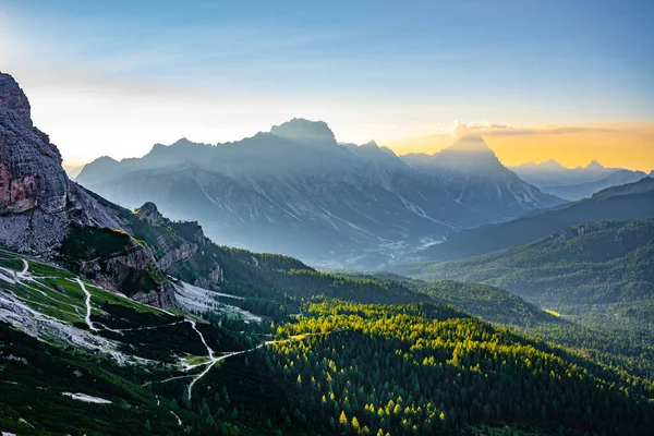 Dolomites Panoramic View Morning Sunrise Time Sorapis Antelao Peaks Italy —  Fotos de Stock