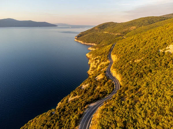 Winding Coastal Road Rocky Cliffs Blue Sea Sunny Morning Istria — Photo