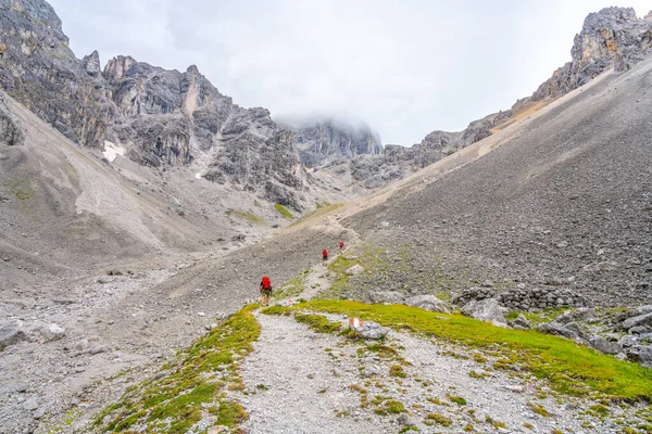Group Three Men Ascending Tourist Rocky Route Mountains — Stok fotoğraf