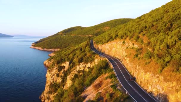 Drumul Asfalt Coastă Dimineața Însorită Vară Imagini Aeriene Zborul Drone — Videoclip de stoc