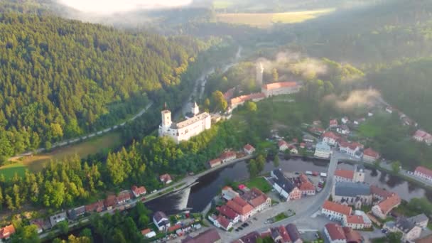 Rozmberk Nad Vltavou Vltava河上方的Rozmberk城堡 捷克共和国 Aerial Footage Drone — 图库视频影像