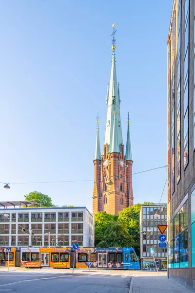 Stockholm Sverige Juni 2022 Klarabergsgatan Och Kyrkan Saint Clare Kollektivtrafik — Stockfoto