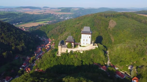 Karlstejn Castelo Medieval Boêmia Central República Checa Imagens Aéreas Drone — Vídeo de Stock