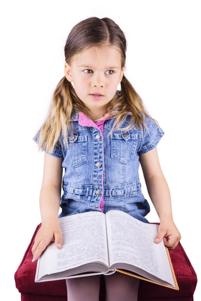 Chica con un libro — Foto de Stock