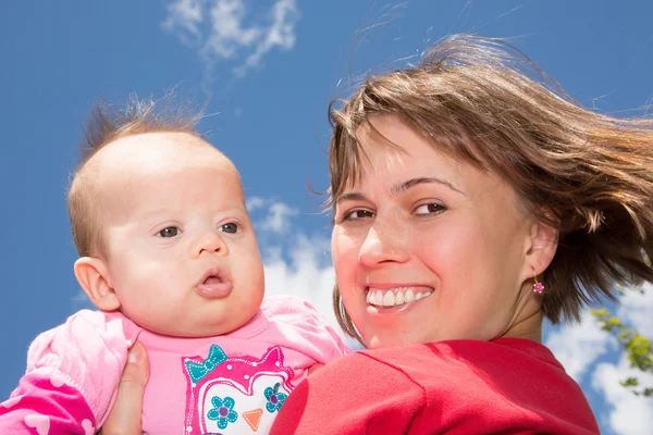 Mãe e bebê filha — Fotografia de Stock