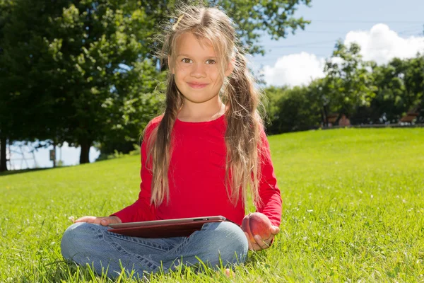 Girl With Tablet Computer — Stock Photo, Image