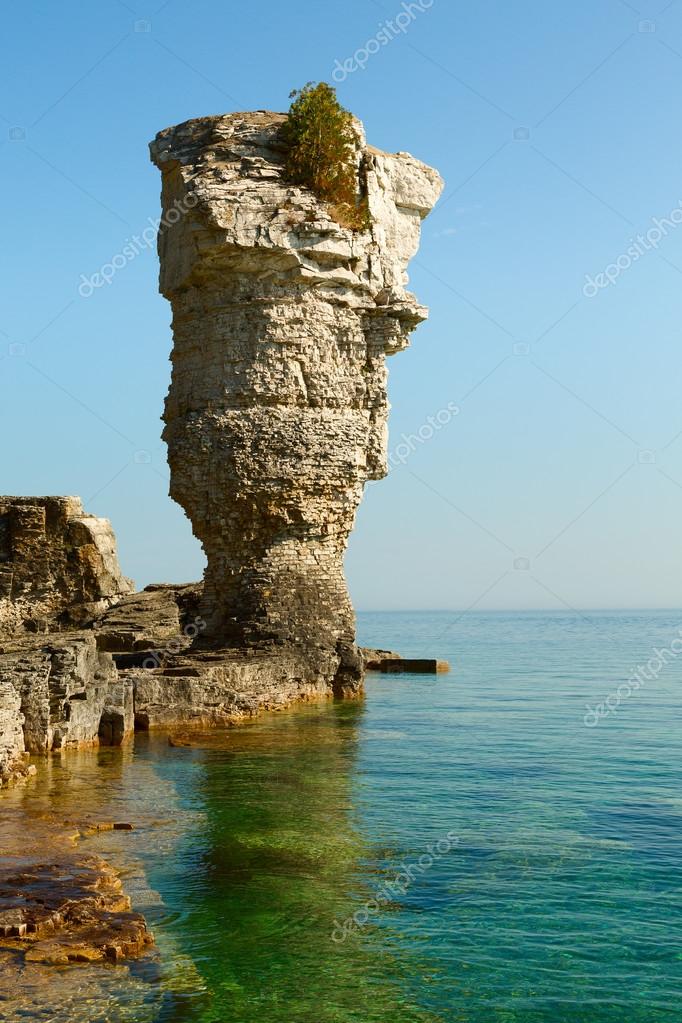 Flowerpot Island Stock Photo by ©mdegt 32047479