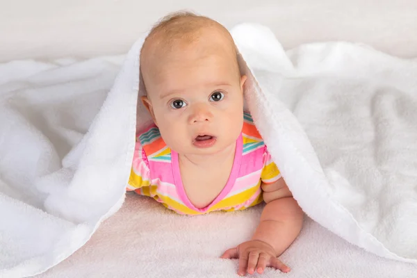 Küçük kız bebek — Stok fotoğraf