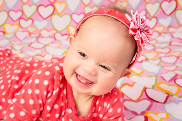 Bebé niña con diadema —  Fotos de Stock