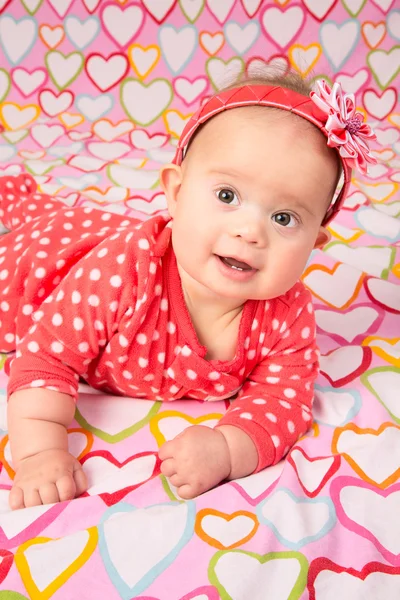 Bebé niña con diadema —  Fotos de Stock
