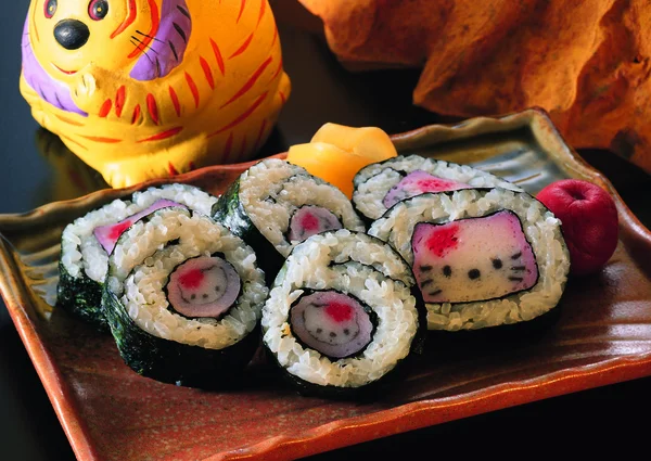 Ris med fisketsushi .apple – stockfoto