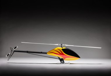 Uzaktan Kumanda Helikopter zarif resmi