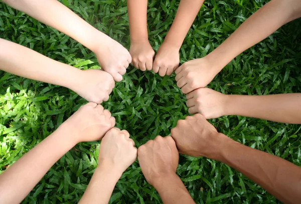 Multiculturele handen — Stockfoto