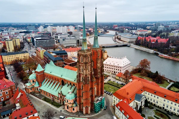 Városkép Wroclaw panoráma Lengyelországban, légi felvétel — Stock Fotó