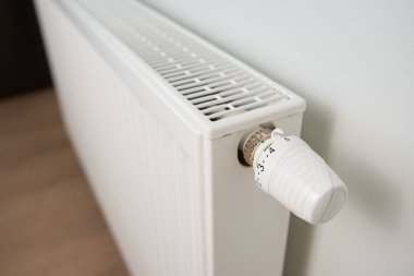 El ısısı radyatör düğmesi termostat.