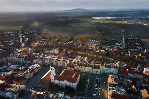 小さなヨーロッパの町の都市景観、空中の景色 — ストック写真