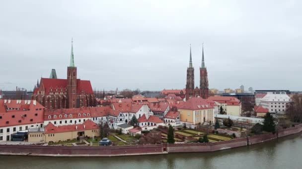 Панорама Вроцлава в Польше, вид с воздуха — стоковое видео