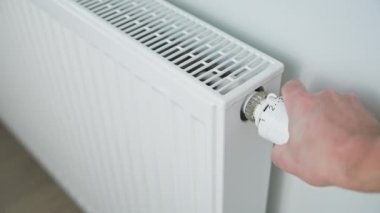 El ısısı radyatör düğmesi termostat.