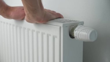 El ısısı radyatör düğmesi termostat.