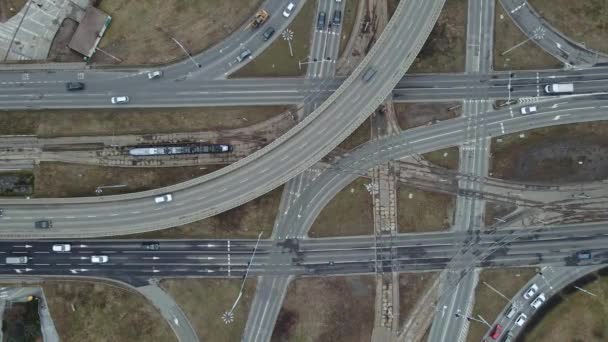 Tráfico Urbano Vista Aérea Del Cruce Carreteras Con Coches Movimiento — Vídeos de Stock