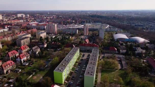 Panorama di Breslavia, vista aerea. Paesaggio urbano della moderna città europea — Video Stock