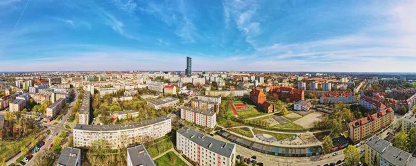 Вроцлавская панорама, вид с воздуха. Современный европейский город — стоковое фото