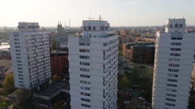 Wroclaw şehrindeki modern yerleşim alanı, hava manzarası