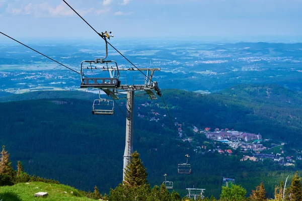 Beautiful Mountains Covered Forest Open Cable Car Line Karpacz Resort — ストック写真