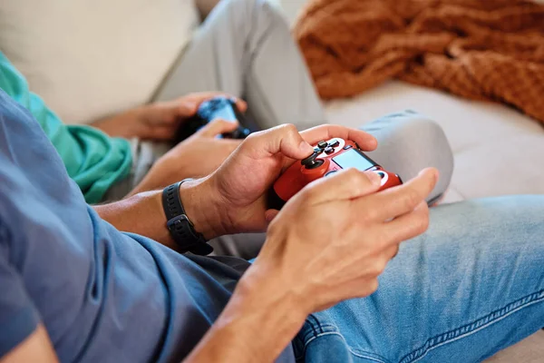 Sol Padre Jugando Videojuegos Casa Pasar Tiempo Familia Juntos Relación —  Fotos de Stock