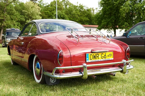 Rear View Red Vintage Volkswagen Karmann Ghia Car Show Retro — 스톡 사진