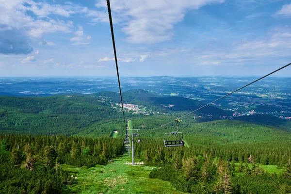 Beautiful Mountains Covered Forest Open Cable Car Line Karpacz Resort — ストック写真
