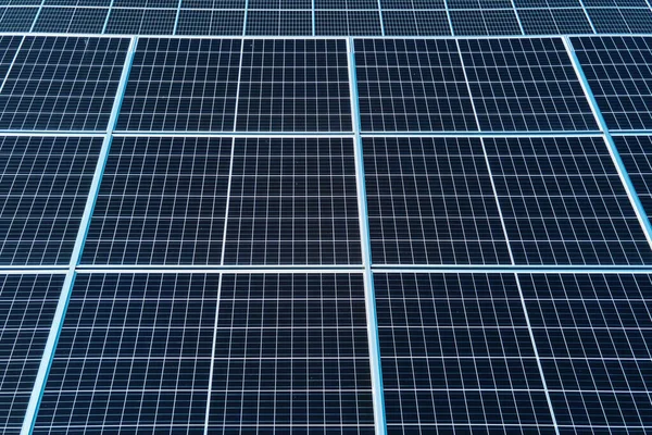 Baterie Słoneczne Polu Panele Fotowoltaiczne Produkcji Energii Słonecznej Rozwój Alternatywnych — Zdjęcie stockowe