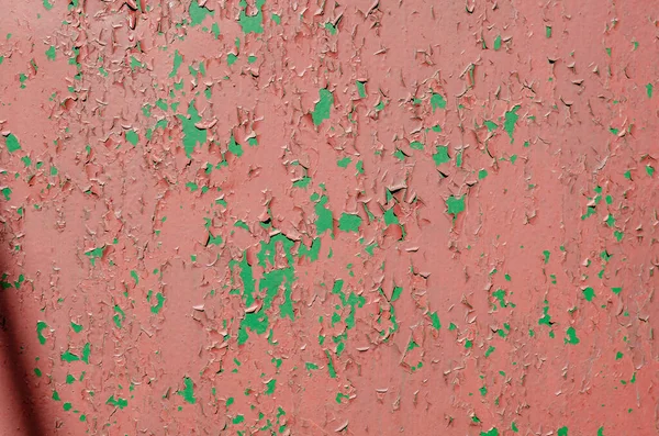 红绿金属表面 粉刷过的油漆选择性焦点 — 图库照片