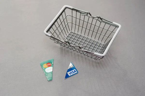Blue Green Pieces Credit Cards Empty Shopping Cart Cut Pieces — Stock Fotó