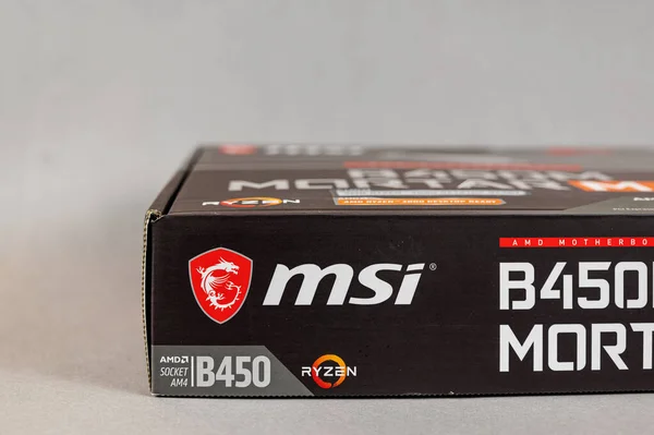 Msi B450 Mortal Max Moderkort Mot Grå Bakgrund Svart Låda — Stockfoto