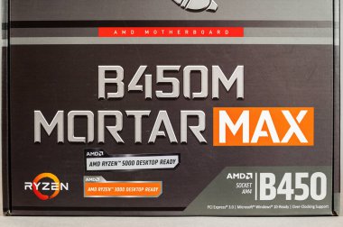 Gri bir arka planda MSI B450 MAX ana kartı. Yeni bilgisayar donanımlı kara kutu. Modern dijital teknoloji. Ukrayna, Nikolaev - 02 09 2022.