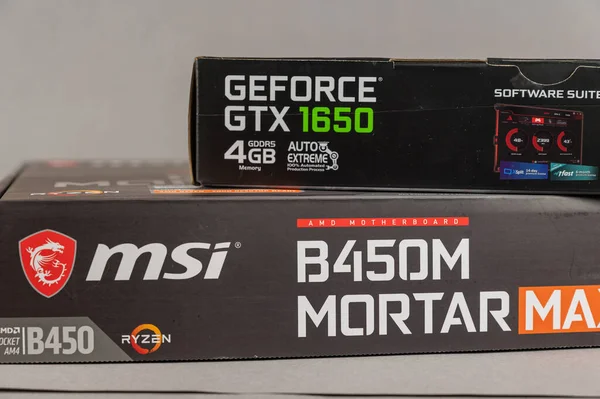 Msi B450 Mortal Max Moderkort Och Asus Gforce Gtx 1650 — Stockfoto