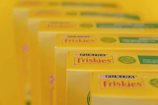 Purina Friskies Comida Para Gatos Grupo Cajas Cartón Con Alimento —  Fotos de Stock