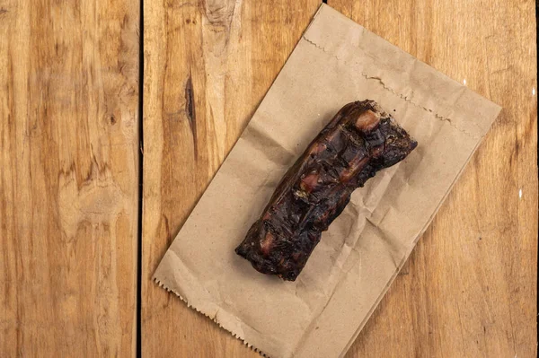 Masticar Dulces Secos Para Perros Cola Ternera Seca Sobre Fondo — Foto de Stock