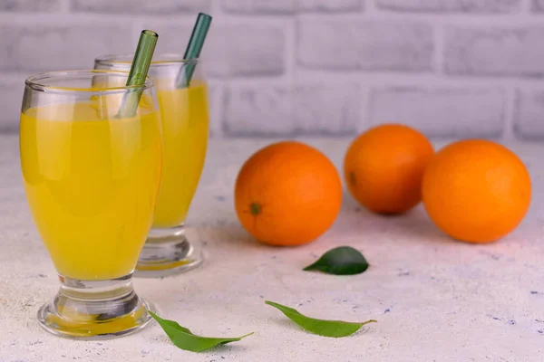 Orange Juice Tall Glasses Fresh Oranges — Photo
