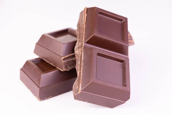 Chocolate Escuro Sobre Fundo Branco Close — Fotografia de Stock