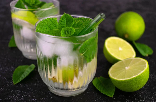 Non Alcoholic Mojito Lime Black Background Refreshing Summer Drink Close — ストック写真