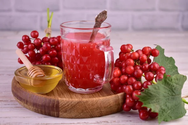 Ballı viburnum 'dan sağlıklı vitamin çayı..